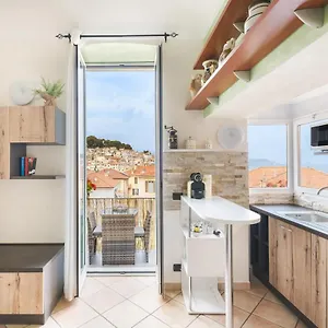 Matty's - Center - Sea View - Free Parking - Strategic Area Apartment Sanremo